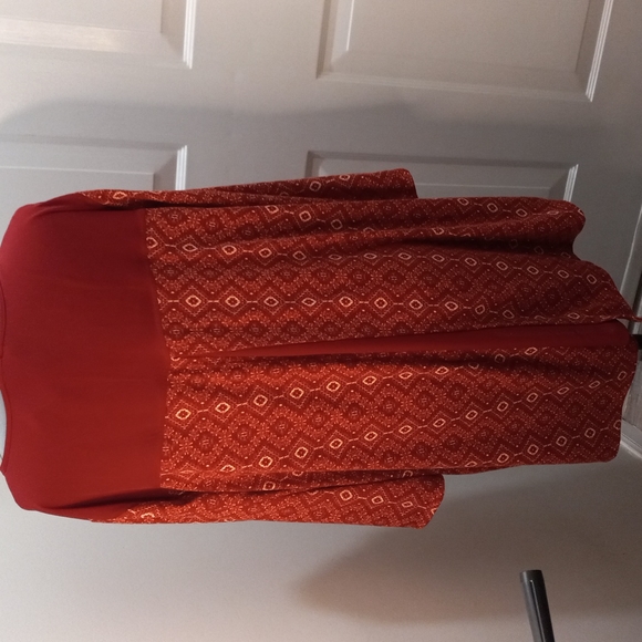 NWT Catherines Rusty/Red Knit Top with Faux Zippers. Size 3 X - Picture 5 of 8